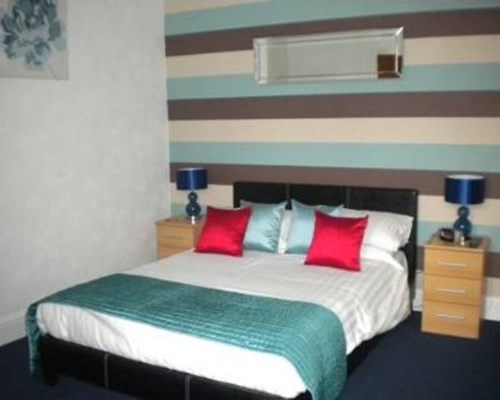 Glenavon Guest House in Llandudno