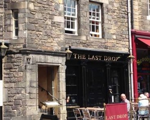 Grassmarket Old Town Vacation Apartment in Edinburgh