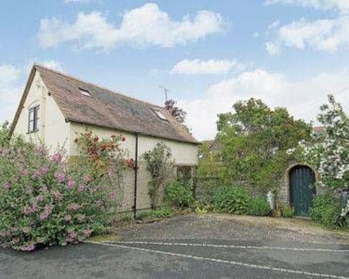Middle Farm Cottage in North Littleton
