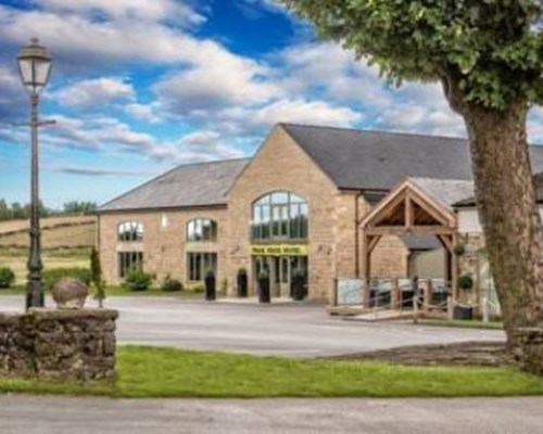 Peak Edge Hotel at the Red Lion in Derbyshire