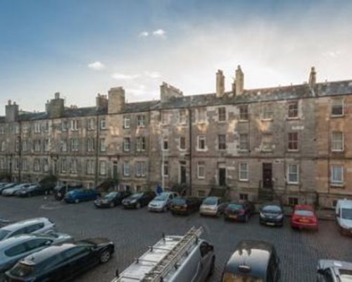 Pitt Street Apartments in Edinburgh