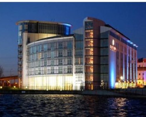 Ramada Hotel & Suites London Docklands in London