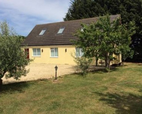 Studio Apartment Fir Trees in Banbury
