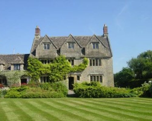 The Cotswold Plough Hotel and Restaurant in Clanfield
