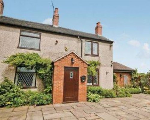 Tomfield Cottage in Kingsley Moor