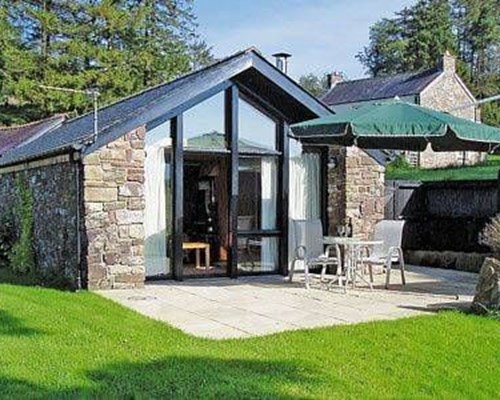 Y Bwthyn-Oxm in Gwynfe Llangadog